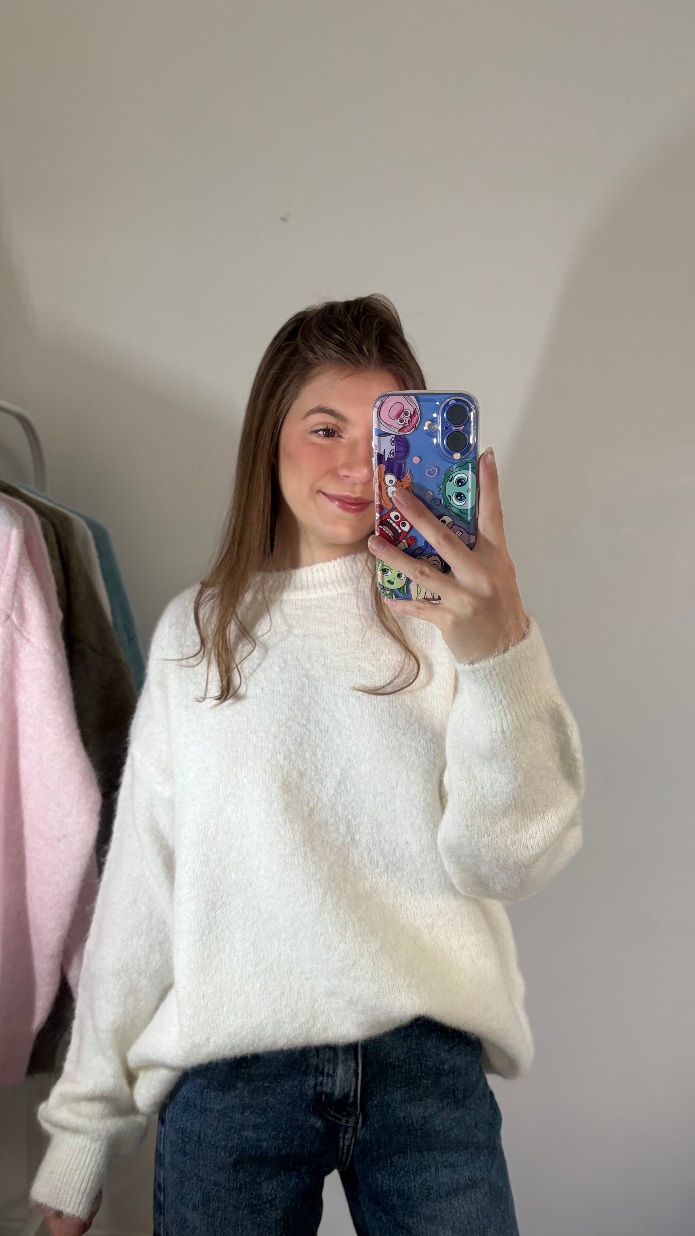 Pull céleste blanc